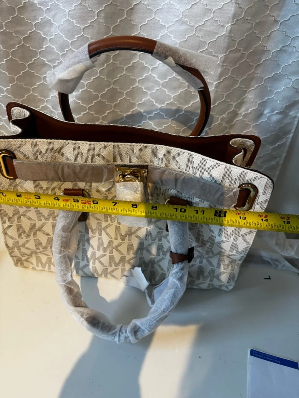 Michael Kors Hamilton PVC LG Signature Tote, Shoulder Bag $368 Vanilla #025  NWT - Picture 12 of 13